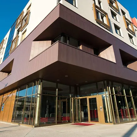 Hotel The Originals Résidence, Grenoble Saint-Martin-dʼHères